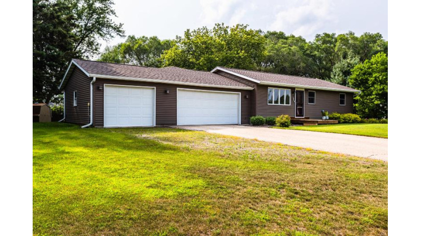 N6159 County Road Zb Onalaska, WI 54650 by Castle Realty, LLC $269,900