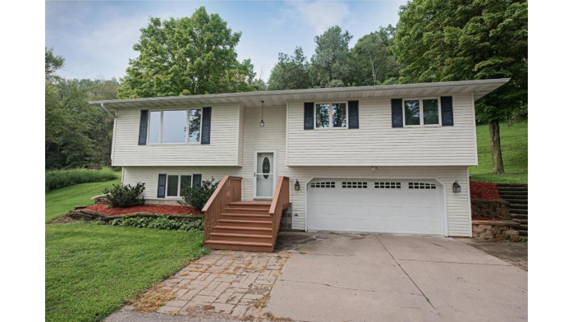 127 Jederman Dr Winona, MN 55987 by Coldwell Banker River Valley, REALTORS $234,900