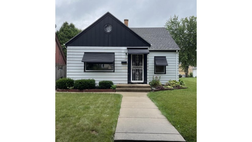 5509 N 41st St Milwaukee, WI 53209 by Morgan Crest Realty $90,000