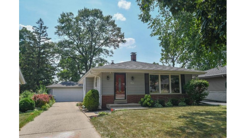 11831 W Oxford Pl Wauwatosa, WI 53226 by Benefit Realty $249,900