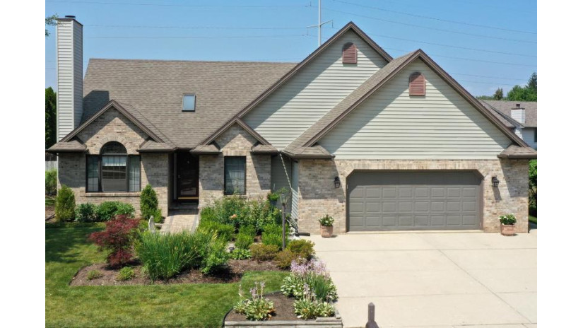 6616 82nd St Kenosha, WI 53142 by ProWise Realty LLC $399,900