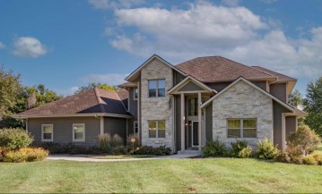 5836 Chapel Hill Dr, Wayne, WI 53090-9446