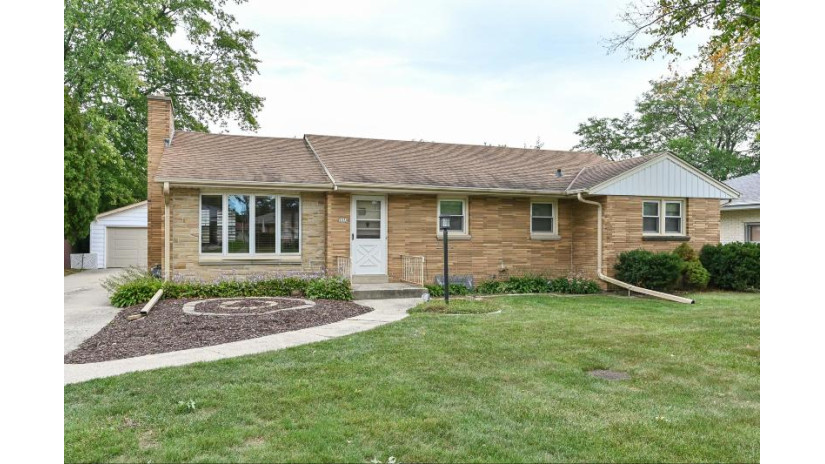 5030 S 28th St Greenfield, WI 53221 by RE/MAX Realty Pros~Brookfield $234,900