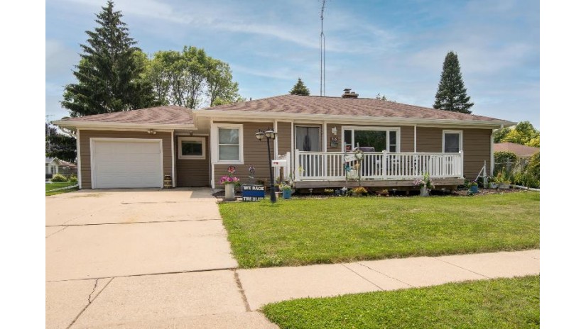 715 Visser Ave Waupun, WI 53963 by Keller Williams Prestige $165,000