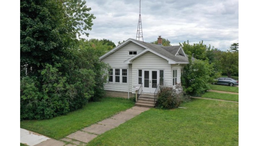 2627 73rd St Kenosha, WI 53143 by ProWise Realty LLC $115,000