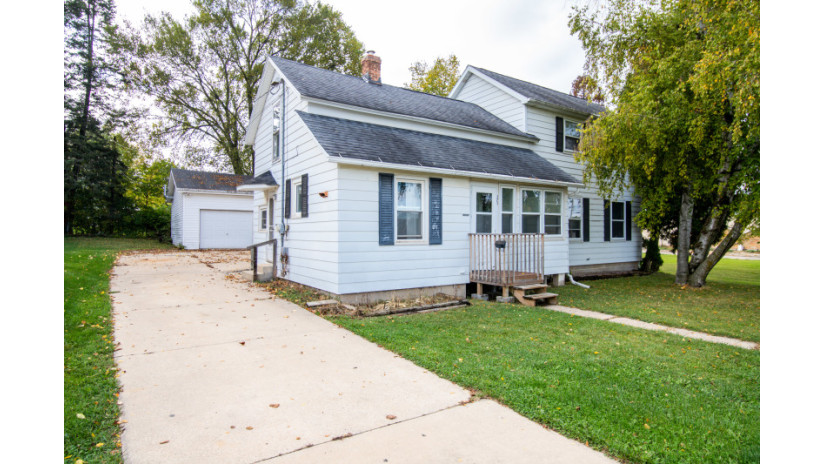 325 Adams St Waterloo, WI 53594 by Shorewest Realtors $167,900