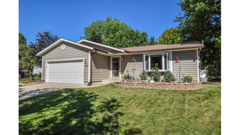 1506 Luis Ct Waukesha, WI 53188 by Redefined Realty Advisors LLC $312,900