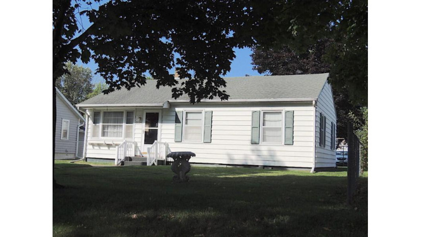 2834 21st Ter S La Crosse, WI 54601 by Coldwell Banker River Valley, REALTORS $149,900