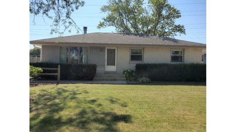 8233 W Waterford Ave Greenfield, WI 53220 by Lannon Stone Realty LLC $189,900