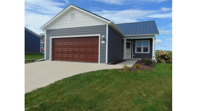 233 Binsfeld St Belgium, WI 53004 by RE/MAX Universal $249,000