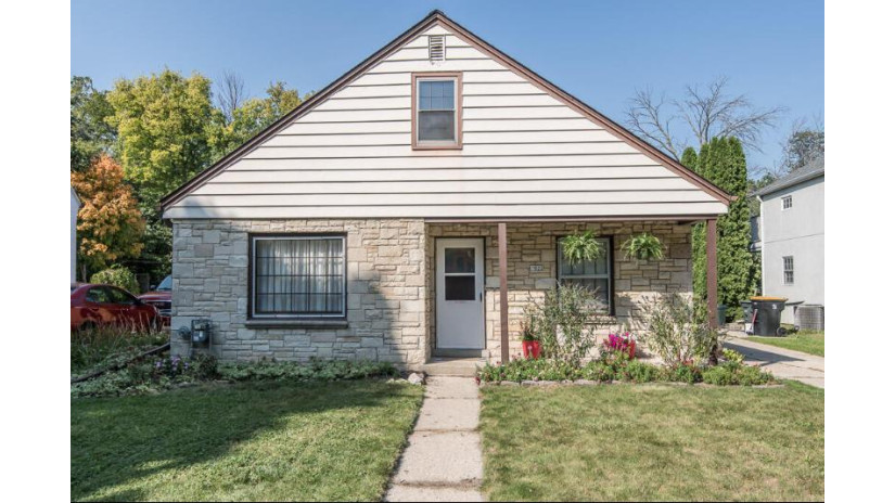 7022 Auburn Ave Wauwatosa, WI 53213 by Keller Williams Realty-Lake Country $325,000