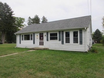 W1043 Hawthorne Rd, Bloomfield, WI 53128-1826