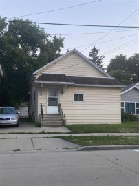 639 School Avenue, Oshkosh, WI 54901-5122