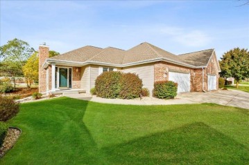 111 Glenn Dr, Cottage Grove, WI 53527