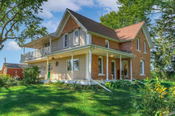 W6043 County Road N, Beldenville, WI 54003