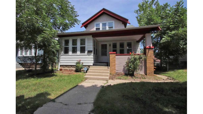 6216 W Richmond Ave Milwaukee, WI 53210 by Shorewest Realtors $119,900