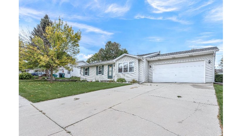 205 Southridge Dr Kiel, WI 53042 by CRES $198,500