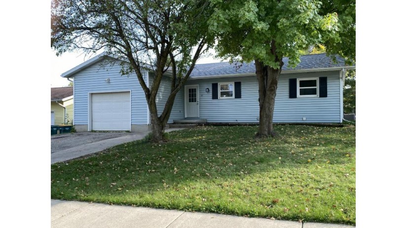 119 Judson Dr Beaver Dam, WI 53916 by Century 21 Affiliated- JC $182,500