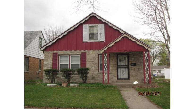 4245 N 42nd St Milwaukee, WI 53216 by Redevelopment Authority City of MKE $67,500