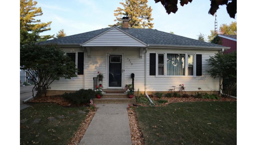 5713 39th Ave Kenosha, WI 53144 by Accent Realty LLC $160,000