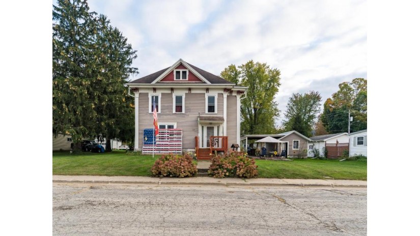 1611 Bangor St Bangor, WI 54614 by @properties La Crosse $159,900