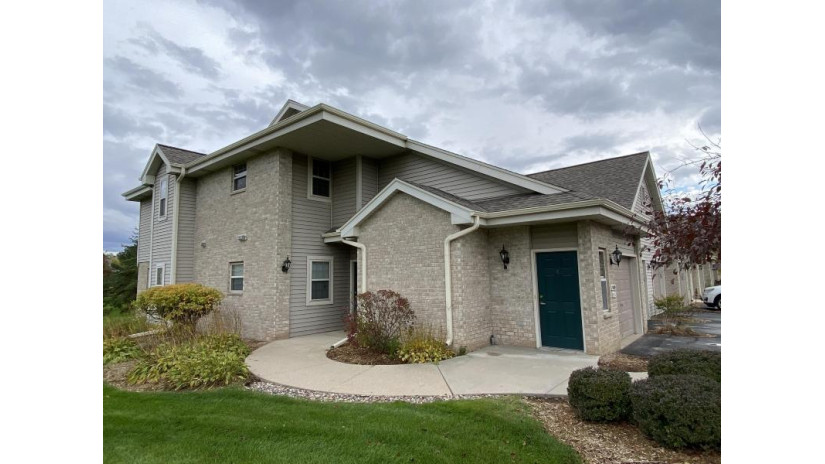 18620 Emerald Cir E Brookfield, WI 53045 by Realty Executives Integrity~Brookfield $229,500