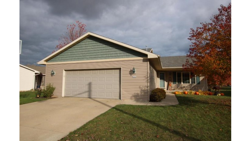 1210 Heidi Haven Dr Oshkosh, WI 54904 by Adashun Jones Real Estate $275,000