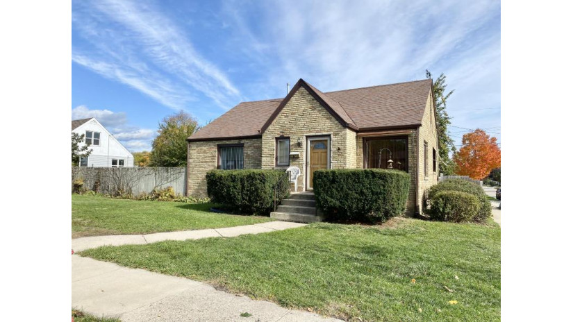 7743 36th Ave Kenosha, WI 53142 by RE/MAX ELITE $214,900