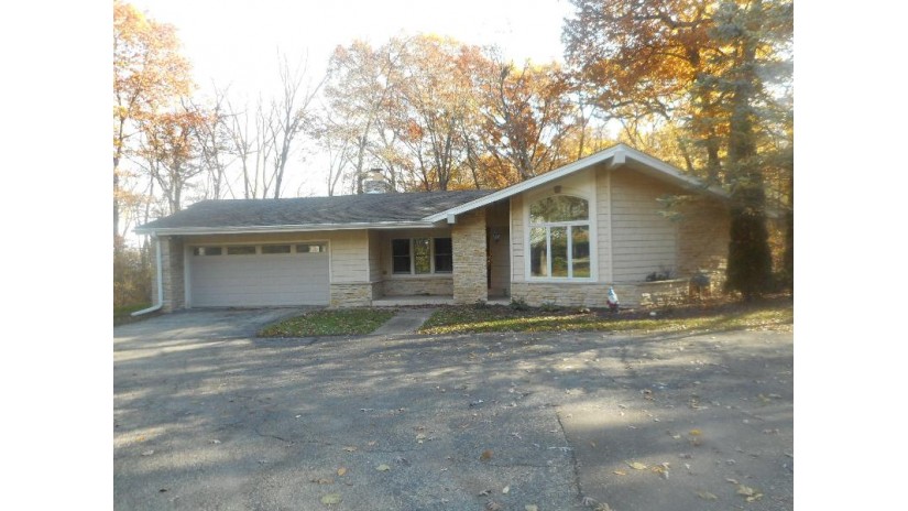 6941 Settler Ave Norway, WI 53185 by Mel Wendt Realty, Inc. $329,900