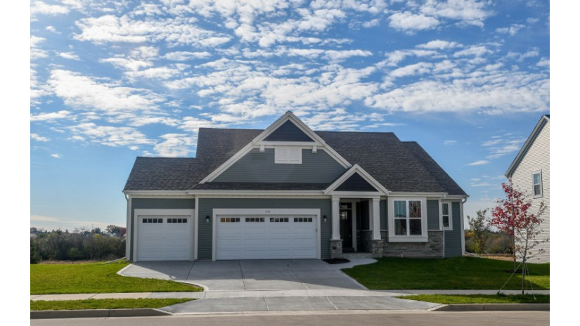 1345 Bluestem Trl Oconomowoc, WI 53066 by Shorewest Realtors $499,900