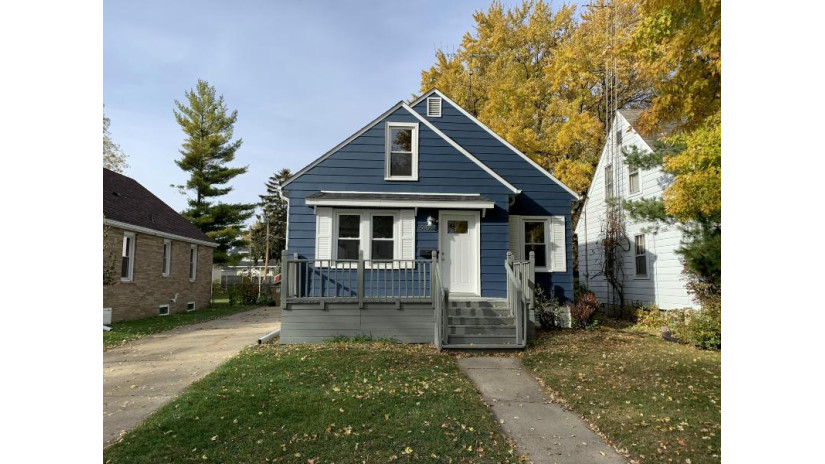 3908 17th Ave Kenosha, WI 53140 by Image Real Estate, Inc. $189,900