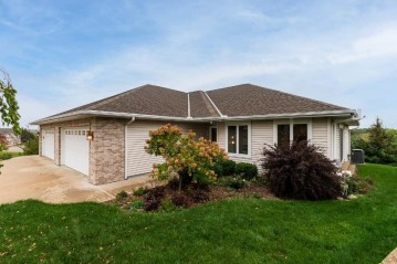 113 S Concord Pl, Watertown, WI 53094