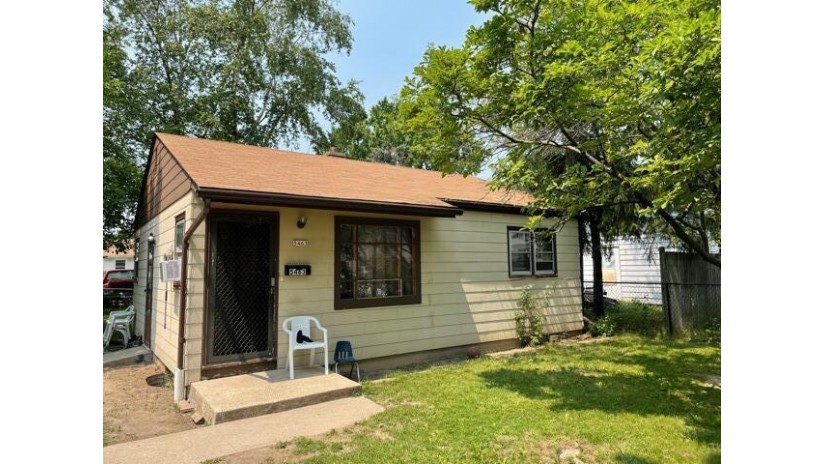 5463 N 58th St Milwaukee, WI 53218 by Brew City Realtors $64,900