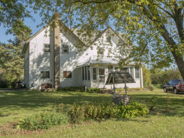 N1598 Yerges Rd, Portland, WI 53579