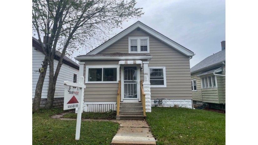 3851 N 14th St Milwaukee, WI 53206 by Shorewest Realtors $109,999