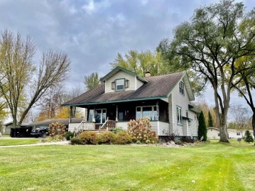 409 E Groninger St, Suring, WI 54174