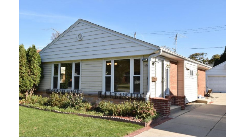 554 Robertson St Wauwatosa, WI 53213 by Homeowners Concept $239,900