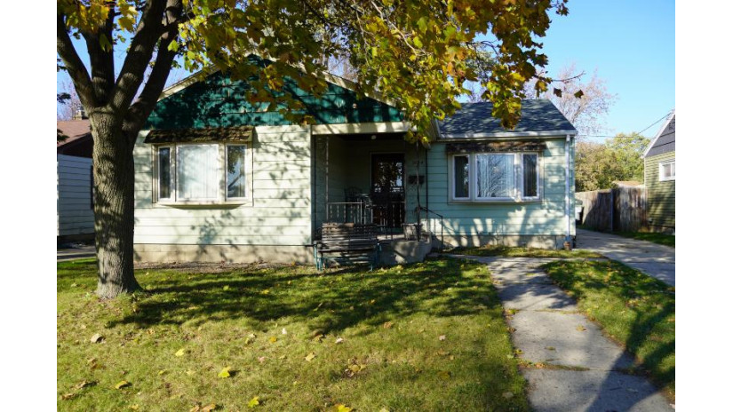 2444 W Lawn Ave Milwaukee, WI 53209 by Keller Williams Realty-Milwaukee North Shore $126,000