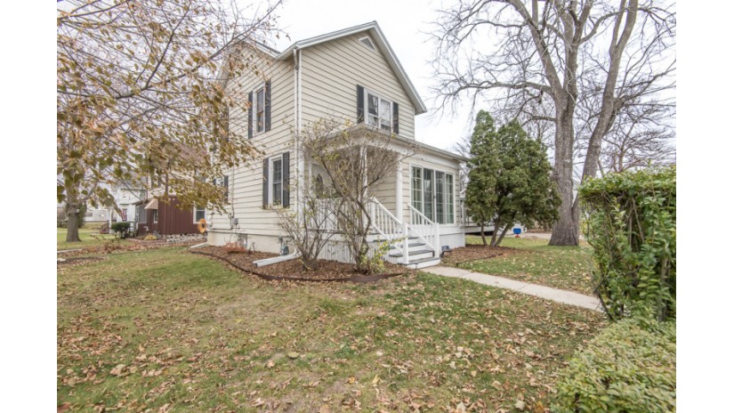 244 W 2nd St Oconomowoc, WI 53066 by Shorewest Realtors $229,900