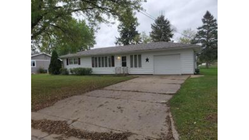 801 John St Sparta, WI 54656 by NON MLS $184,000