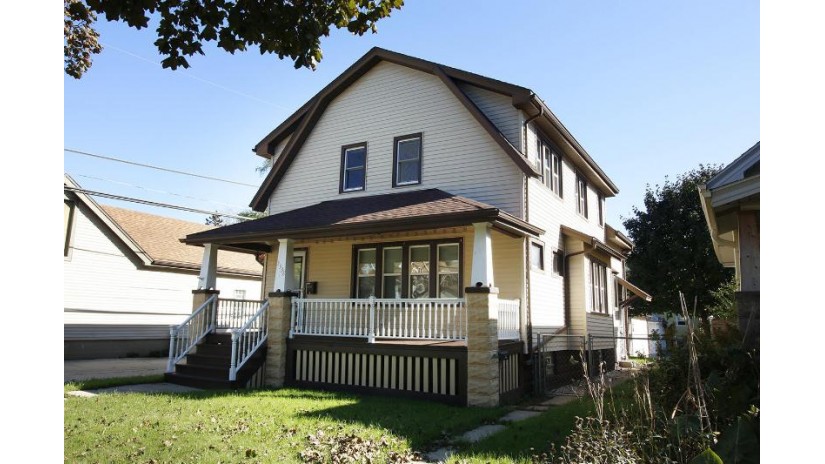 3338 N Weil St Milwaukee, WI 53212 by Riverwest Realty Milwaukee $240,000