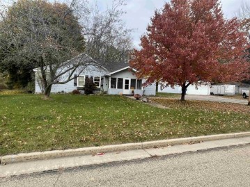 420 E Main Street, Embarrass, WI 54933