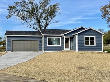 828 Circle View Cir, Clyman, WI 53016