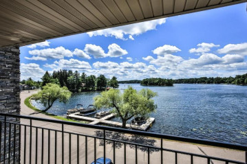 8600 Lakeview Dr B, Minocqua, WI 54548