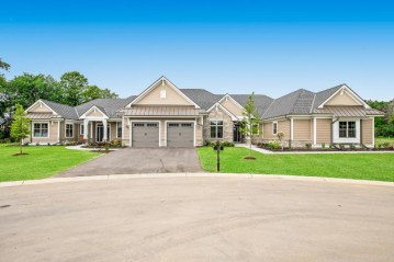 12448 N Crane Bay Ct 1A, Mequon, WI 53092