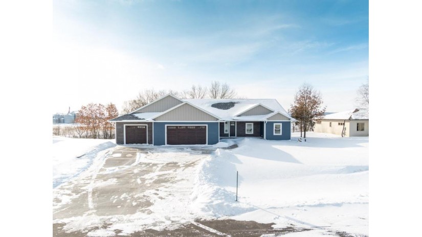 N6805 Sand Prairie Ct Holland, WI 54636 by RE/MAX Results $579,900