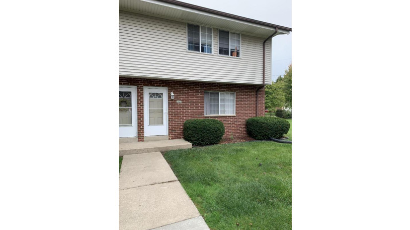 5450 S Nicholson Ave Cudahy, WI 53110 by EXP Realty, LLC~MKE $159,900