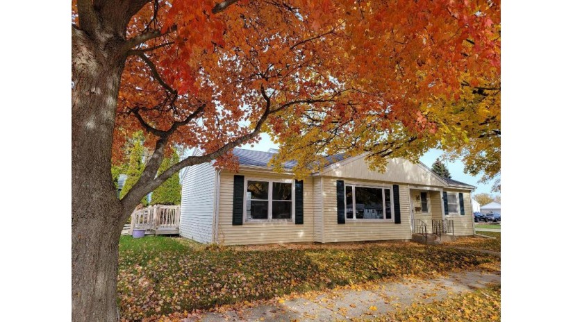 1902 Webster St Racine, WI 53403 by RE/MAX Premier Properties $164,900