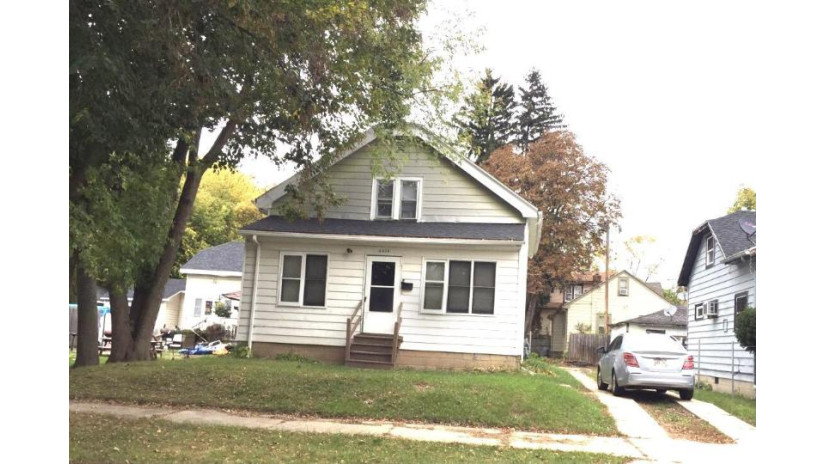 4910 W Fairmount Ave Milwaukee, WI 53218 by AllOptions Realty $73,000