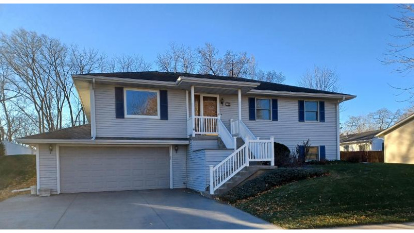 708 Well St Onalaska, WI 54650 by Homestead Realty Inc. Wi #2 $329,900